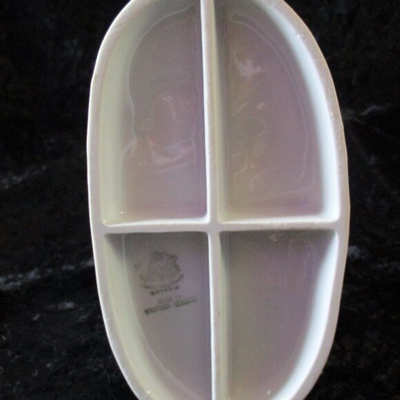 Vintage Golden Crown E & R Western Germany Girl with Ducks & Basket Figurine - Picture 7 of 8